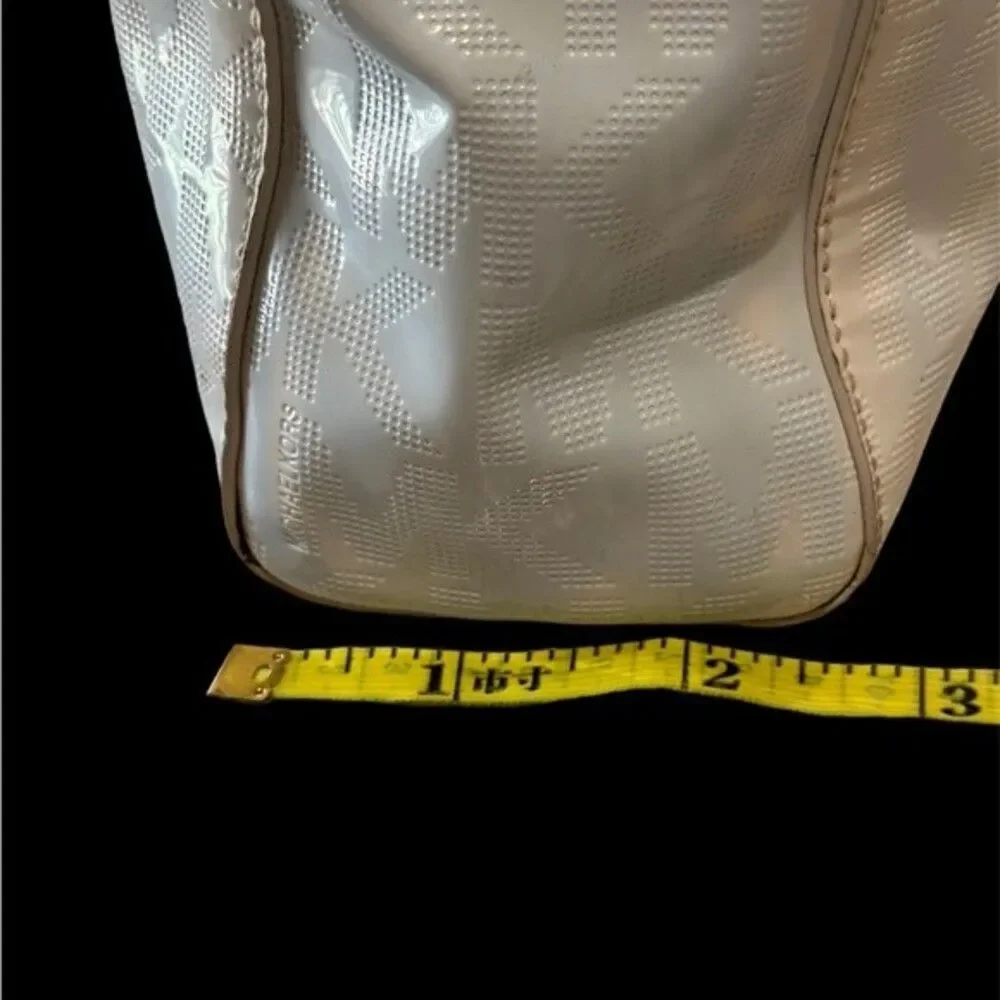 Micheal Kors white jet set logo tote bag